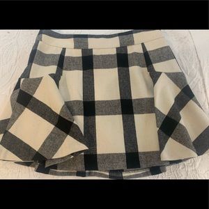Banana Republic 12p plaid wool mini skirt